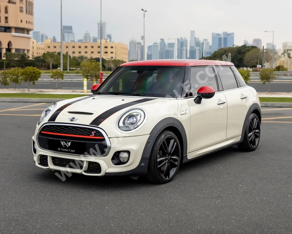 Mini  Cooper  S  2015  Automatic  104,000 Km  4 Cylinder  Front Wheel Drive (FWD)  Hatchback  White