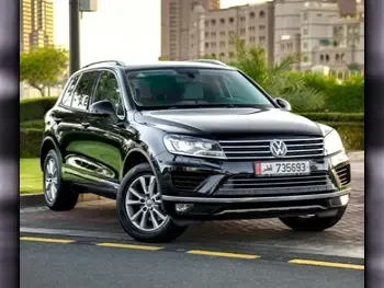 Volkswagen  Touareg  2017  Automatic  90,000 Km  6 Cylinder  All Wheel Drive (AWD)  SUV  Black