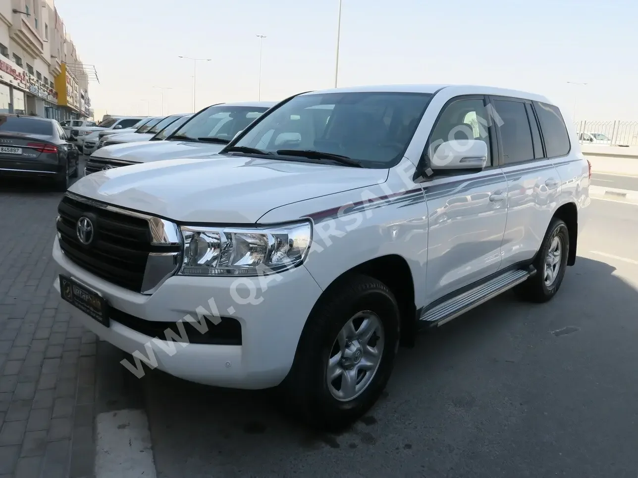  Toyota  Land Cruiser  GX  2017  Automatic  137,000 Km  6 Cylinder  Four Wheel Drive (4WD)  SUV  White  With Warranty