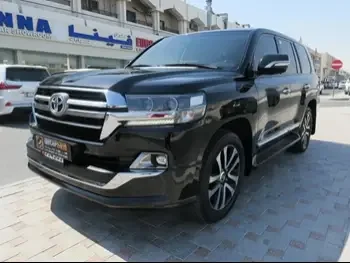 Toyota  Land Cruiser  GXR- Grand Touring  2019  Automatic  108,000 Km  8 Cylinder  Four Wheel Drive (4WD)  SUV  Black