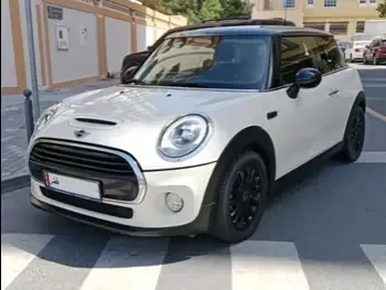 Mini  Cooper  2018  Automatic  97,000 Km  3 Cylinder  Front Wheel Drive (FWD)  Hatchback  White