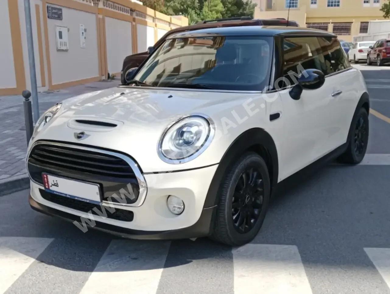 Mini  Cooper  2018  Automatic  97,000 Km  3 Cylinder  Front Wheel Drive (FWD)  Hatchback  White