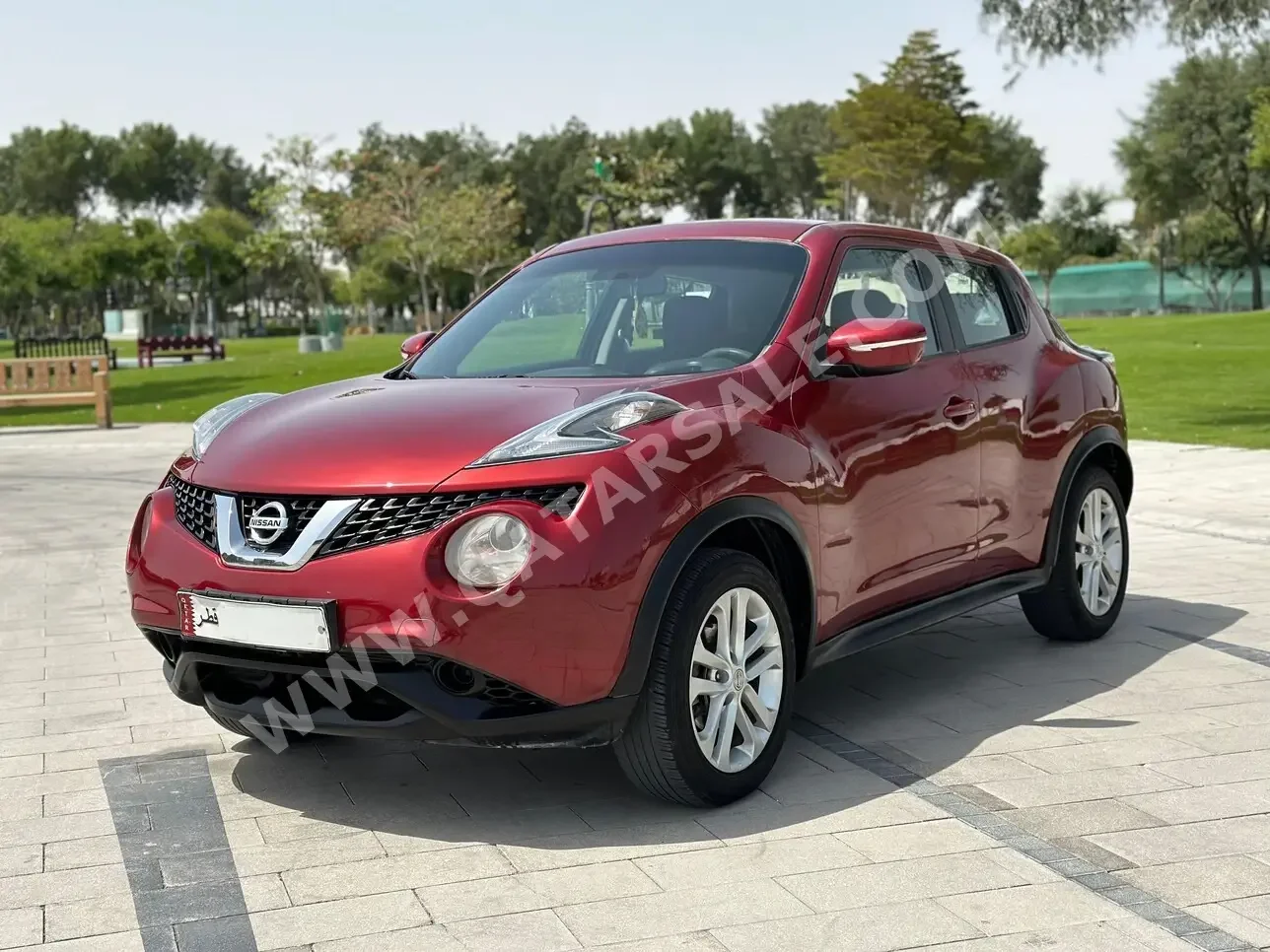 Nissan  Juke  2015  Automatic  152,000 Km  4 Cylinder  Front Wheel Drive (FWD)  SUV  Red
