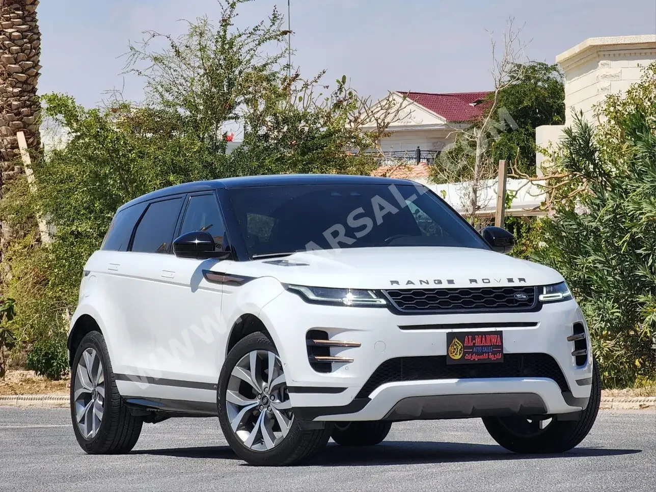 Land Rover  Evoque  2020  Automatic  42,000 Km  4 Cylinder  Four Wheel Drive (4WD)  SUV  White  With Warranty