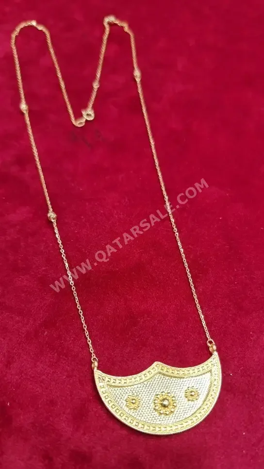 Gold Necklace  Bahrain  Woman  By Weight  9.5 Gram  Without Stone  Yellow Gold  21k