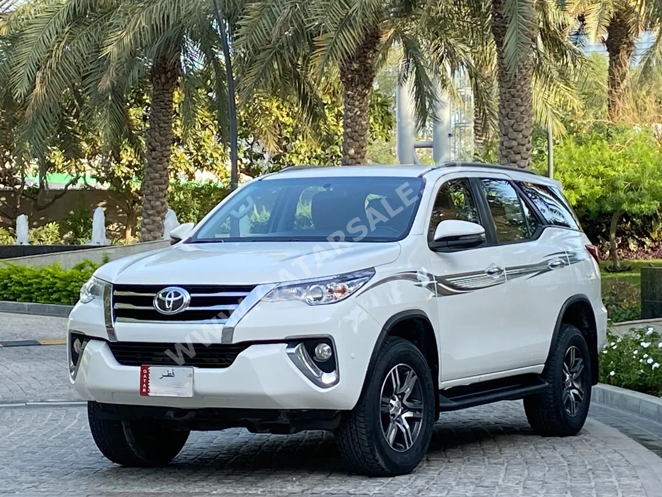 Toyota  Fortuner  2020  Automatic  42,000 Km  4 Cylinder  All Wheel Drive (AWD)  SUV  White