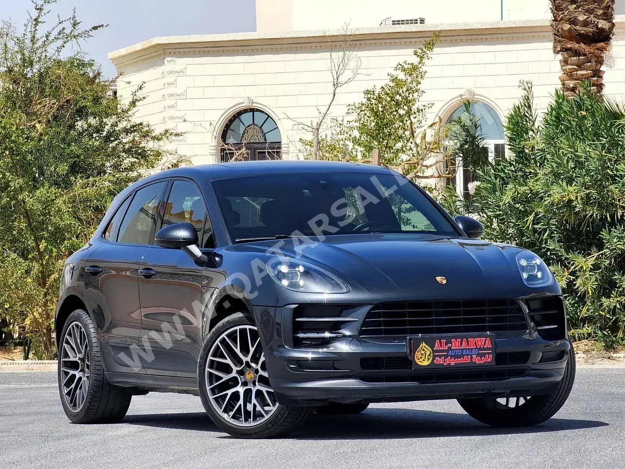 Porsche  Macan  2019  Automatic  62,000 Km  4 Cylinder  Four Wheel Drive (4WD)  SUV  Gray