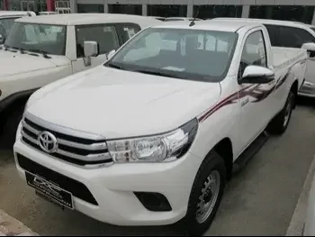 Toyota  Hilux  2022  Manual  0 Km  4 Cylinder  Four Wheel Drive (4WD)  Pick Up  White  With Warranty