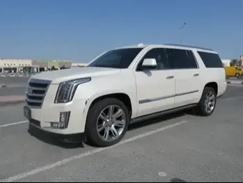 Cadillac  Escalade  2015  Automatic  181,000 Km  8 Cylinder  Four Wheel Drive (4WD)  SUV  White