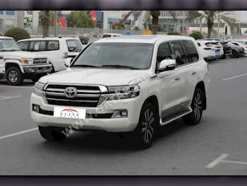 Toyota  Land Cruiser  GXR- Grand Touring  2019  Automatic  127,000 Km  8 Cylinder  Four Wheel Drive (4WD)  SUV  White