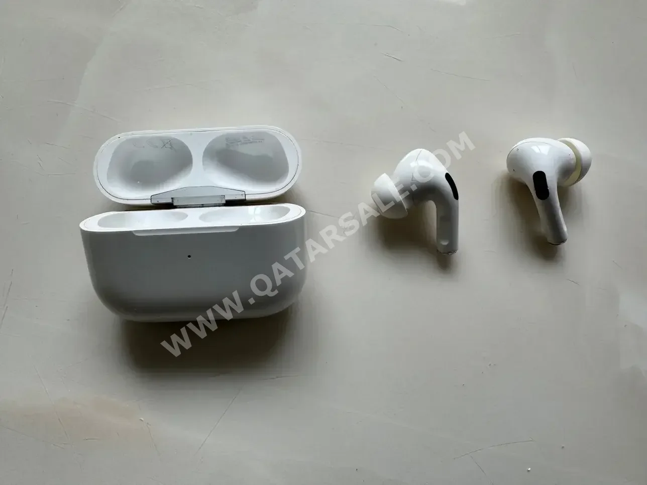 Headphones & Earbuds,Airpods Apple  Aipod Pro 1st Gen  White  Airpods