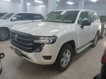 Toyota  Land Cruiser  GXR  2022  Automatic  50,000 Km  6 Cylinder  Four Wheel Drive (4WD)  SUV  Pearl  With Warranty