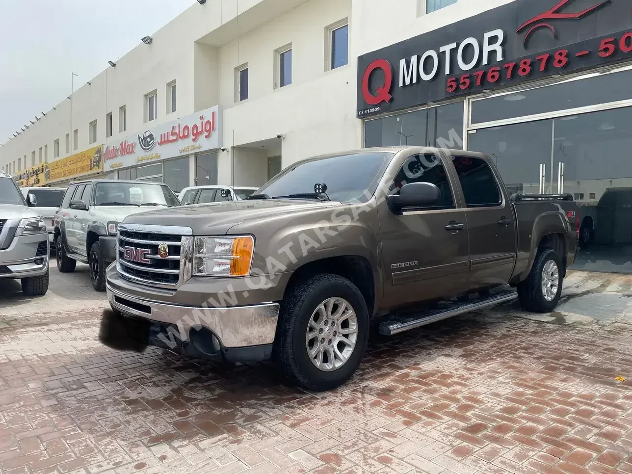 GMC  Sierra  1500  2012  Automatic  192,000 Km  8 Cylinder  Four Wheel Drive (4WD)  Pick Up  Brown