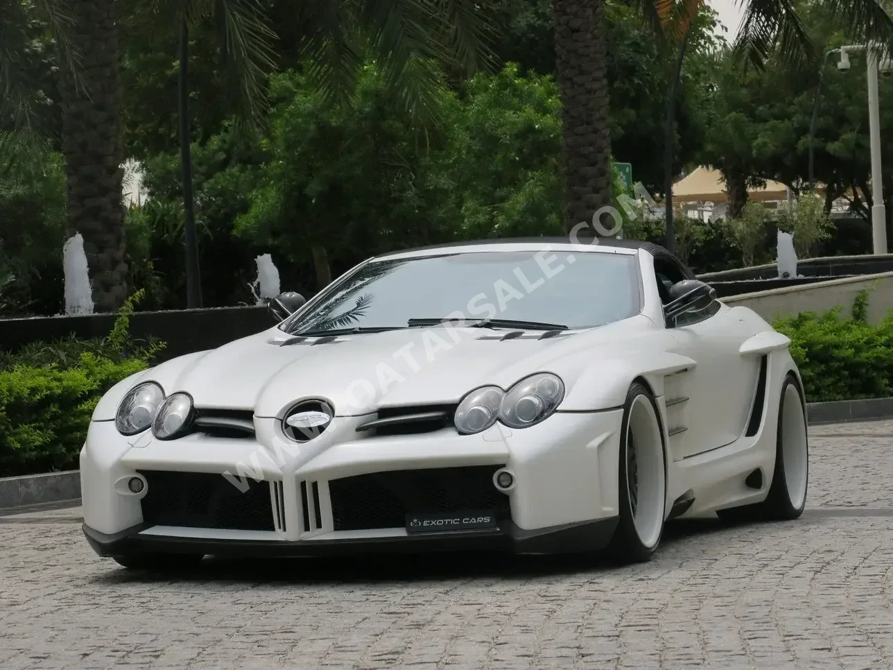 Mercedes-Benz  SLR  Fab Design  2009  Automatic  13,000 Km  8 Cylinder  Rear Wheel Drive (RWD)  Coupe / Sport  White