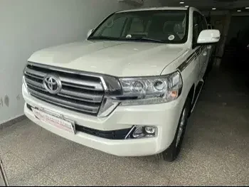 Toyota  Land Cruiser  GXR  2021  Automatic  0 Km  8 Cylinder  Four Wheel Drive (4WD)  SUV  Pearl  With Warranty