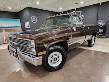 Chevrolet  Silverado  1983  Automatic  90,000 Km  8 Cylinder  Four Wheel Drive (4WD)  Pick Up  Brown
