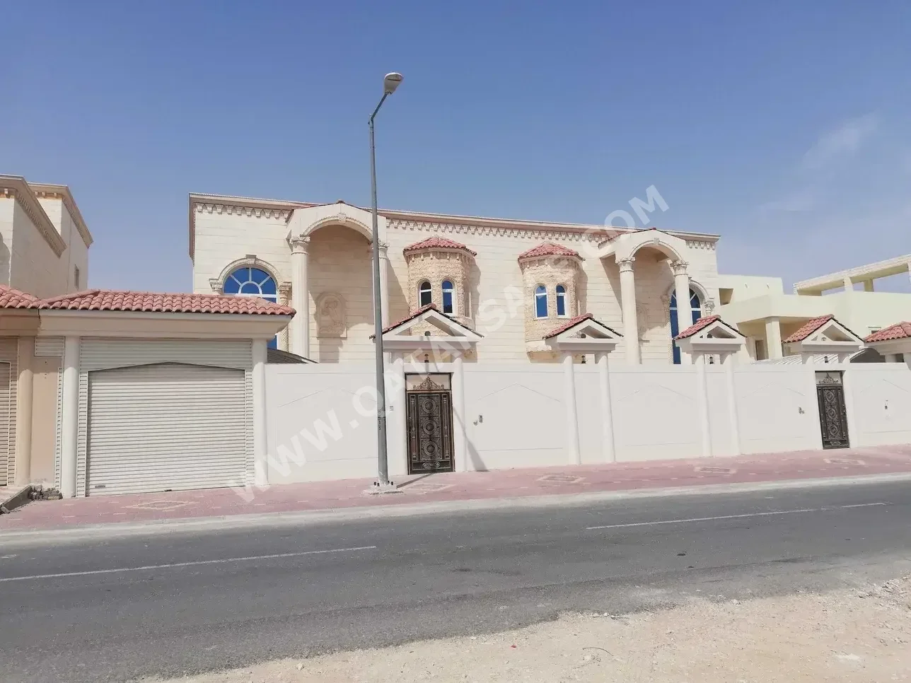 Family Residential  Not Furnished  Al Rayyan  Umm Al Seneem  9 Bedrooms