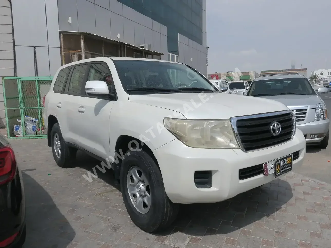 Toyota  Land Cruiser  G  2013  Automatic  39,000 Km  6 Cylinder  Four Wheel Drive (4WD)  SUV  Pearl
