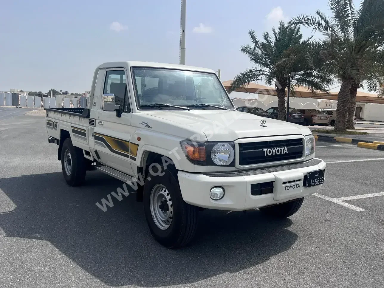 Toyota  Land Cruiser  LX  2022  Manual  81,000 Km  6 Cylinder  Four Wheel Drive (4WD)  Pick Up  White  With Warranty