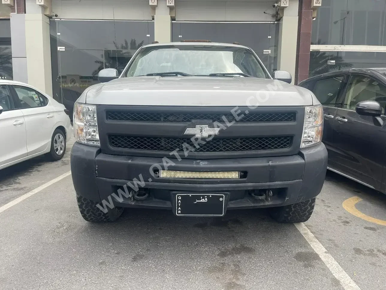 Chevrolet  Silverado  2011  Automatic  250,000 Km  8 Cylinder  Four Wheel Drive (4WD)  Pick Up  Gray