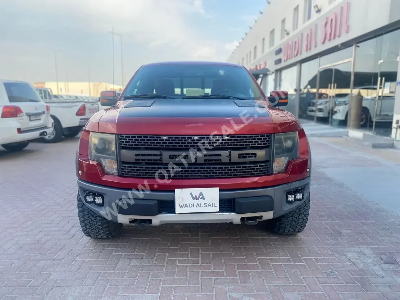 Ford  Raptor  SVT  2014  Automatic  78,000 Km  8 Cylinder  Four Wheel Drive (4WD)  Pick Up  Maroon