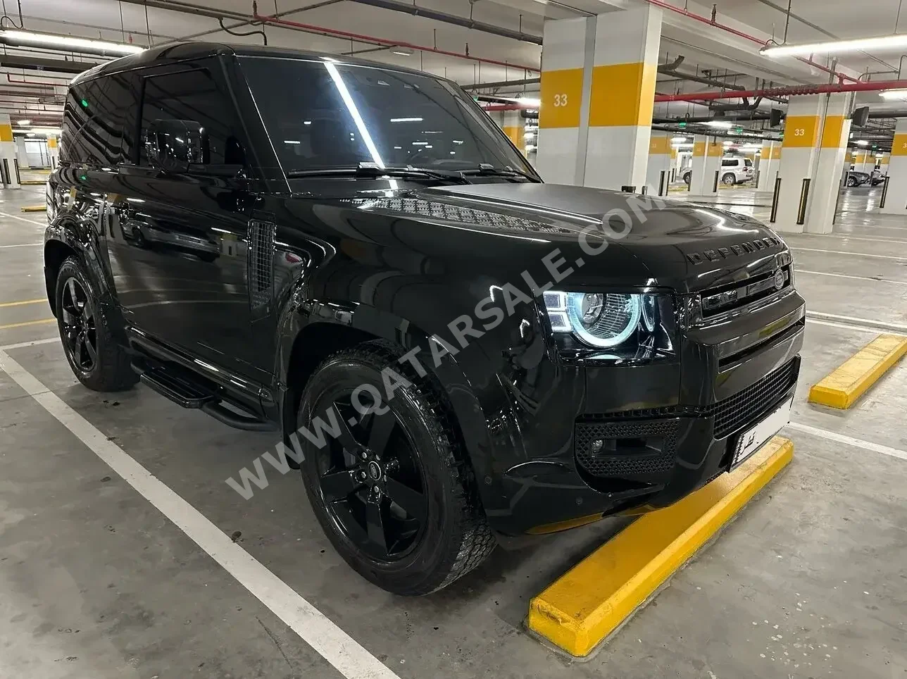 Land Rover  Defender  90 HSE  2022  Automatic  40,000 Km  6 Cylinder  Four Wheel Drive (4WD)  SUV  Black  With Warranty