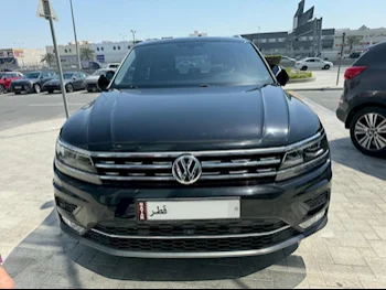 Volkswagen  Tiguan  Elegance  2017  Automatic  68,062 Km  4 Cylinder  Front Wheel Drive (FWD)  SUV  Black  With Warranty