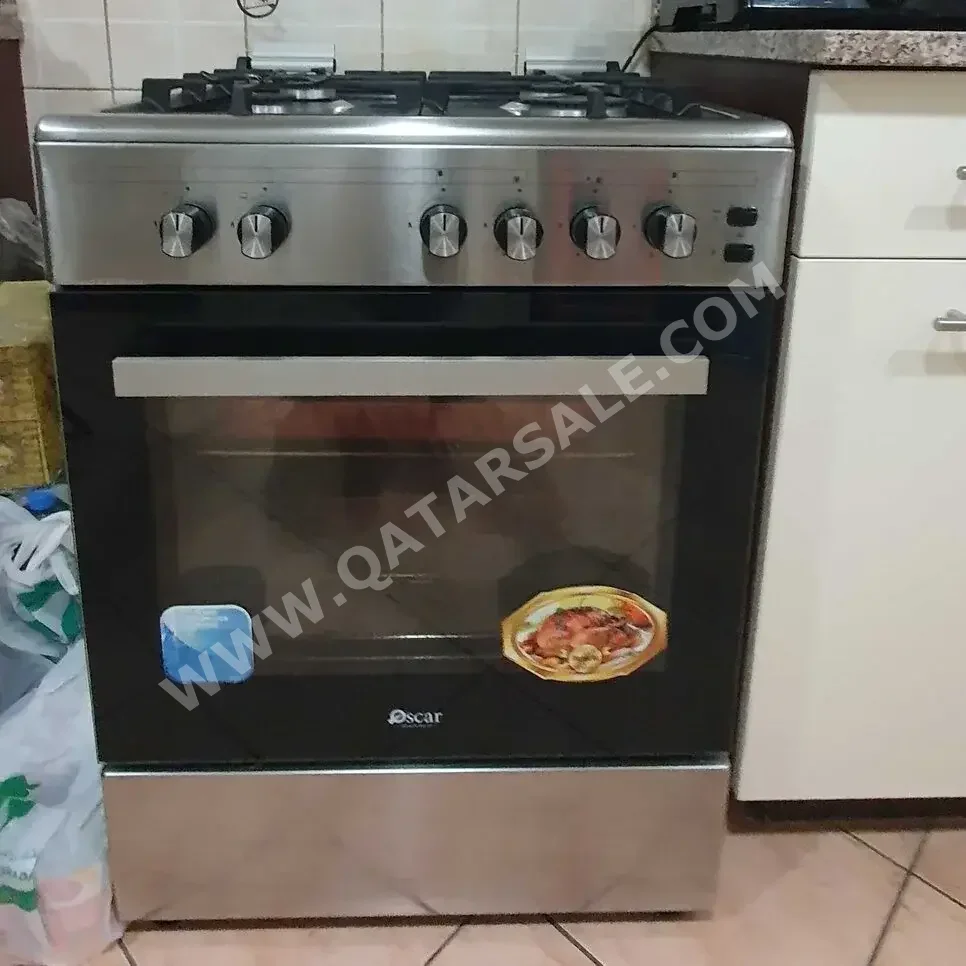 Oscar Stove Gas Black For Sale in Qatar