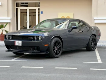 Dodge  Challenger  2019  Automatic  13,000 Km  6 Cylinder  Rear Wheel Drive (RWD)  Coupe / Sport  Gray