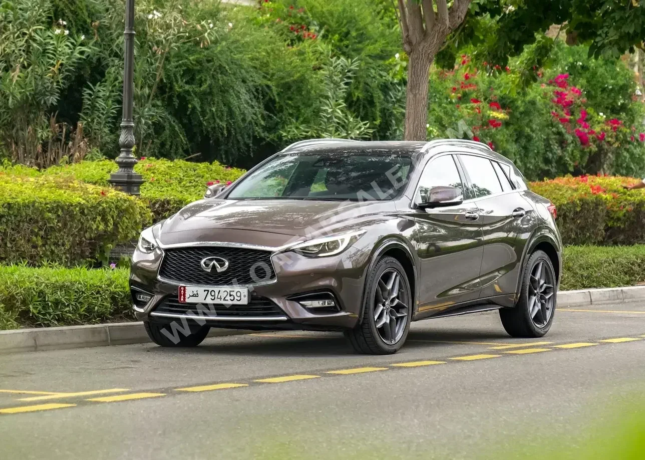 Infiniti  Q  30  2017  Automatic  25,000 Km  4 Cylinder  Front Wheel Drive (FWD)  SUV  Brown