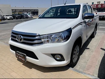 Toyota  Hilux  2020  Automatic  37,000 Km  4 Cylinder  Rear Wheel Drive (RWD)  Pick Up  White