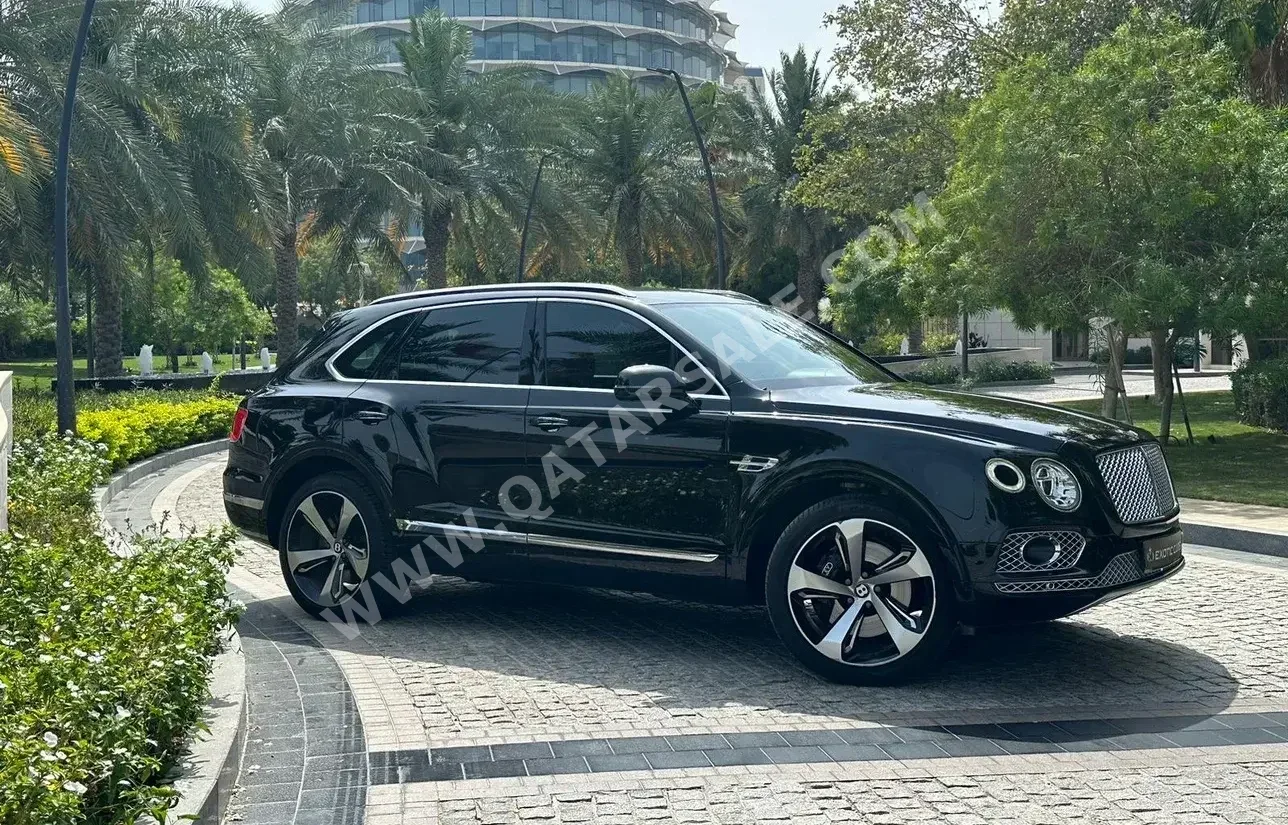 Bentley  Bentayga  2019  Automatic  15,700 Km  8 Cylinder  Four Wheel Drive (4WD)  SUV  Black  With Warranty