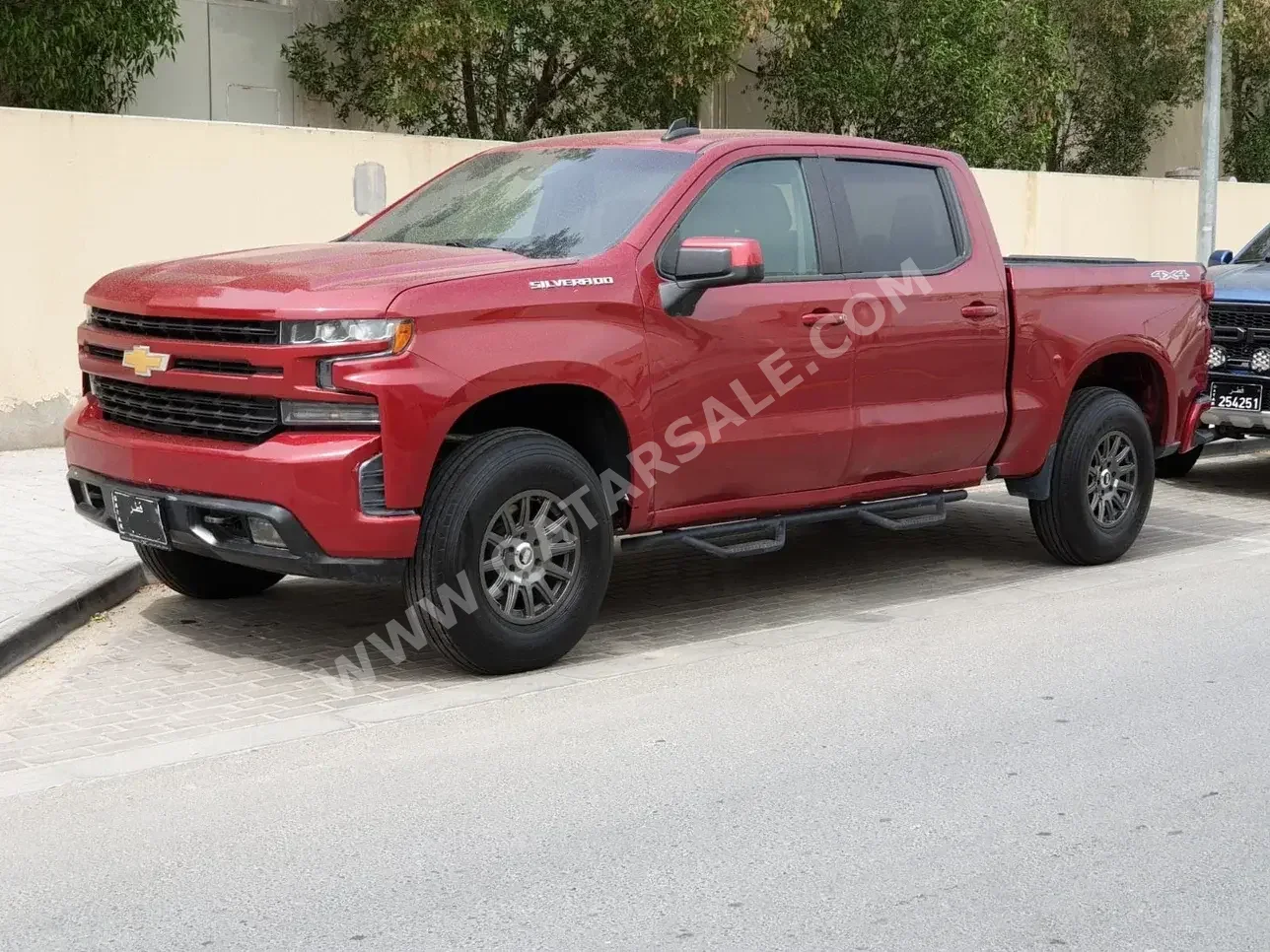 Chevrolet  Silverado  LT  2021  Automatic  68,000 Km  8 Cylinder  Four Wheel Drive (4WD)  Pick Up  Red