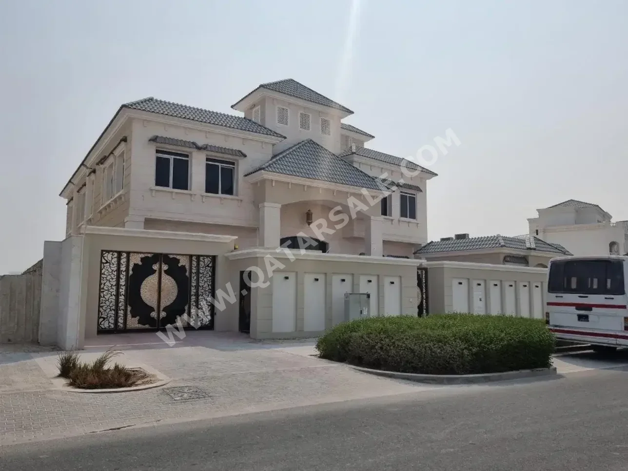 Family Residential  Not Furnished  Lusail  Al Erkyah  5 Bedrooms