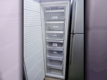 Freezers Silver  2020  With Delivery /  551 Lt And Above  Upright