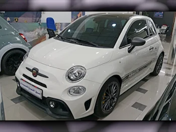 Fiat  695  Abarth  2023  Automatic  4,000 Km  4 Cylinder  Front Wheel Drive (FWD)  Hatchback  White  With Warranty
