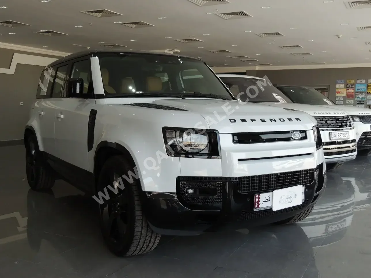 Land Rover  Defender  110 HSE  2023  Automatic  0 Km  8 Cylinder  Four Wheel Drive (4WD)  SUV  White  With Warranty