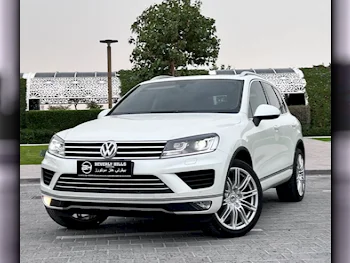 Volkswagen  Touareg  Highline plus  2015  Automatic  113,210 Km  6 Cylinder  All Wheel Drive (AWD)  SUV  White