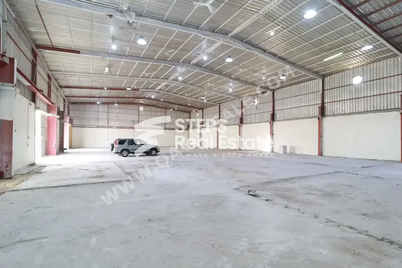 Warehouses & Stores Doha  Industrial Area Area Size: 2800 Square Meter