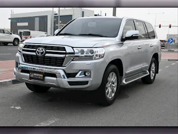 Toyota  Land Cruiser  GXR  2021  Automatic  36,000 Km  8 Cylinder  Four Wheel Drive (4WD)  SUV  Silver  With Warranty