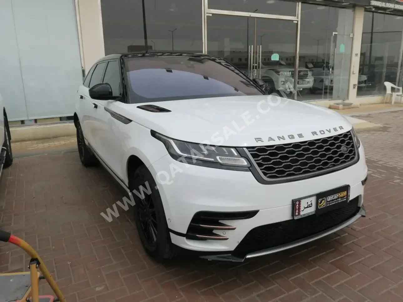 Land Rover  Range Rover  Velar  2018  Automatic  103,000 Km  4 Cylinder  Four Wheel Drive (4WD)  SUV  White