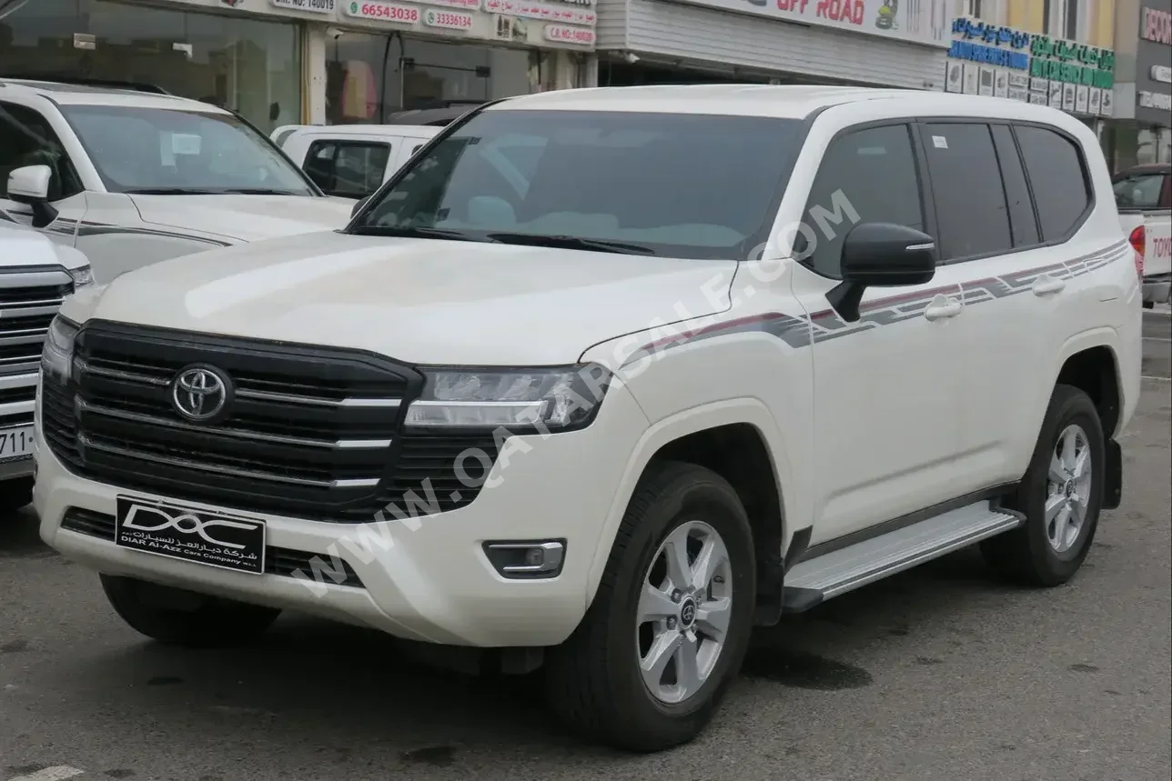Toyota  Land Cruiser  GXR Twin Turbo  2023  Automatic  60,000 Km  6 Cylinder  Four Wheel Drive (4WD)  SUV  White  With Warranty