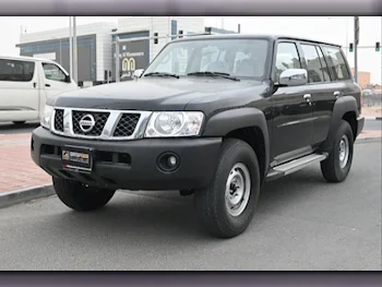 Nissan  Patrol  Safari  2022  Automatic  10,000 Km  6 Cylinder  Four Wheel Drive (4WD)  SUV  Black  With Warranty