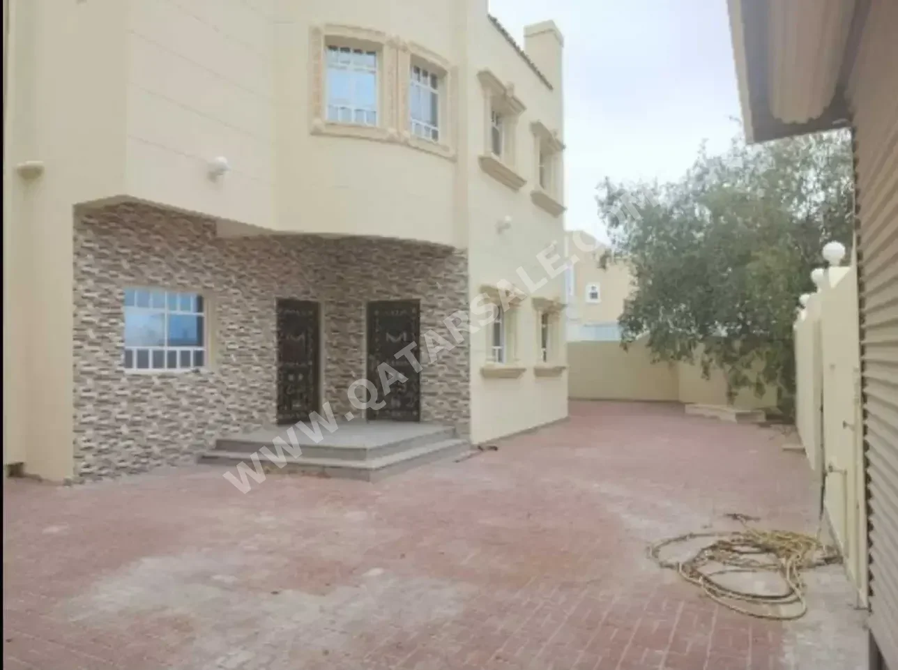 Family Residential  Not Furnished  Umm Salal  Umm Al Amad  7 Bedrooms