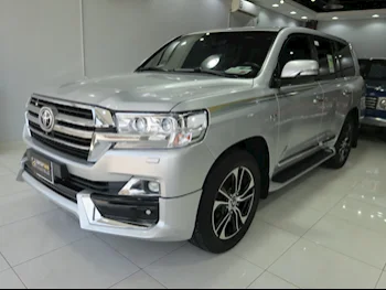 Toyota  Land Cruiser  VXR- Grand Touring S  2021  Automatic  143,000 Km  8 Cylinder  Four Wheel Drive (4WD)  SUV  Silver