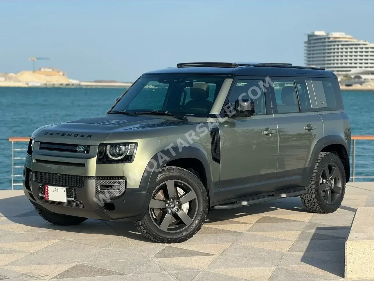  Land Rover  Defender  110 HSE  2022  Automatic  60,000 Km  6 Cylinder  Four Wheel Drive (4WD)  SUV  Olive Green  With Warranty