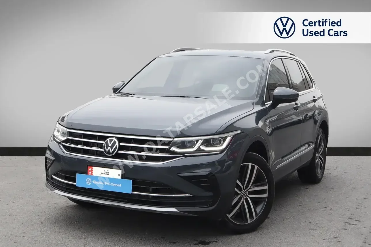 Volkswagen  Tiguan  Elegance  2023  Automatic  8,900 Km  4 Cylinder  All Wheel Drive (AWD)  SUV  Gray  With Warranty