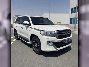 Toyota  Land Cruiser  VXR- Grand Touring S  2021  Automatic  190,000 Km  8 Cylinder  Four Wheel Drive (4WD)  SUV  White