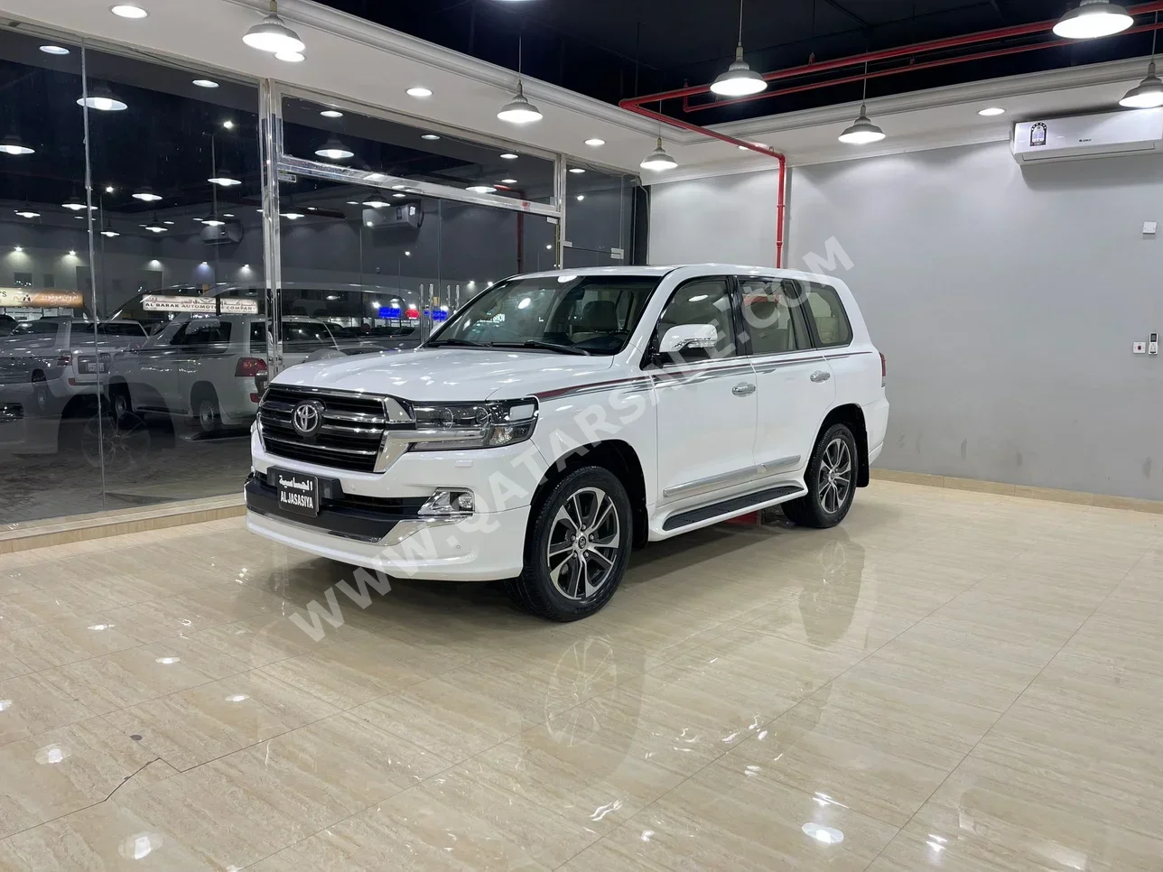 Toyota  Land Cruiser  GXR- Grand Touring  2020  Automatic  172,000 Km  8 Cylinder  Four Wheel Drive (4WD)  SUV  White