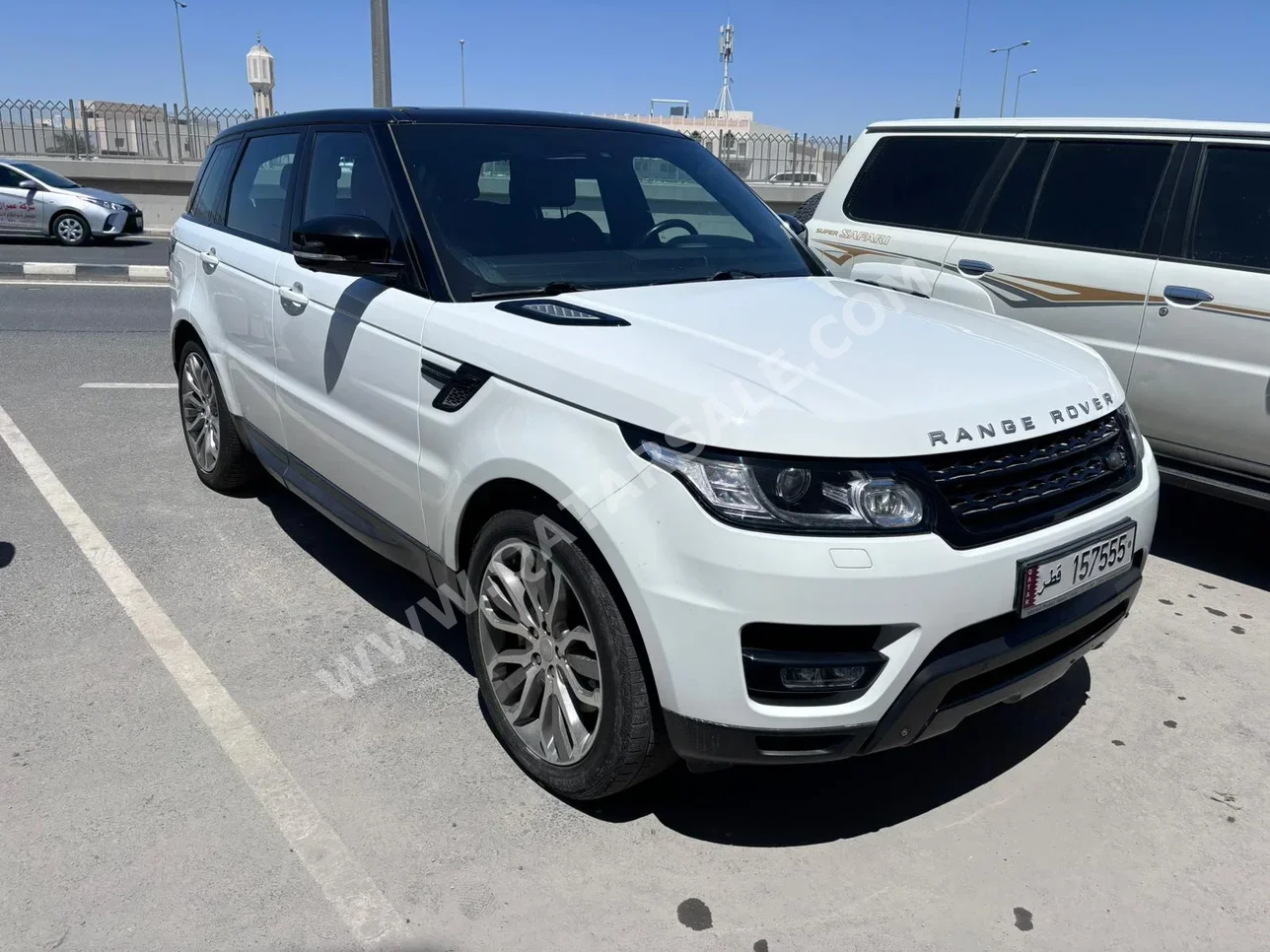 Land Rover  Range Rover  Sport Super charged  2014  Automatic  196,000 Km  8 Cylinder  Four Wheel Drive (4WD)  SUV  White